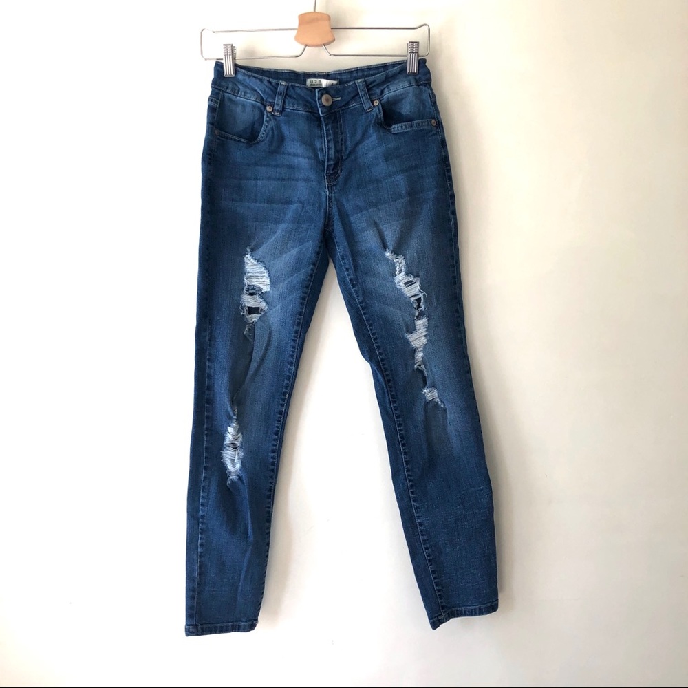 U2B Women’s distressed skinny jeans